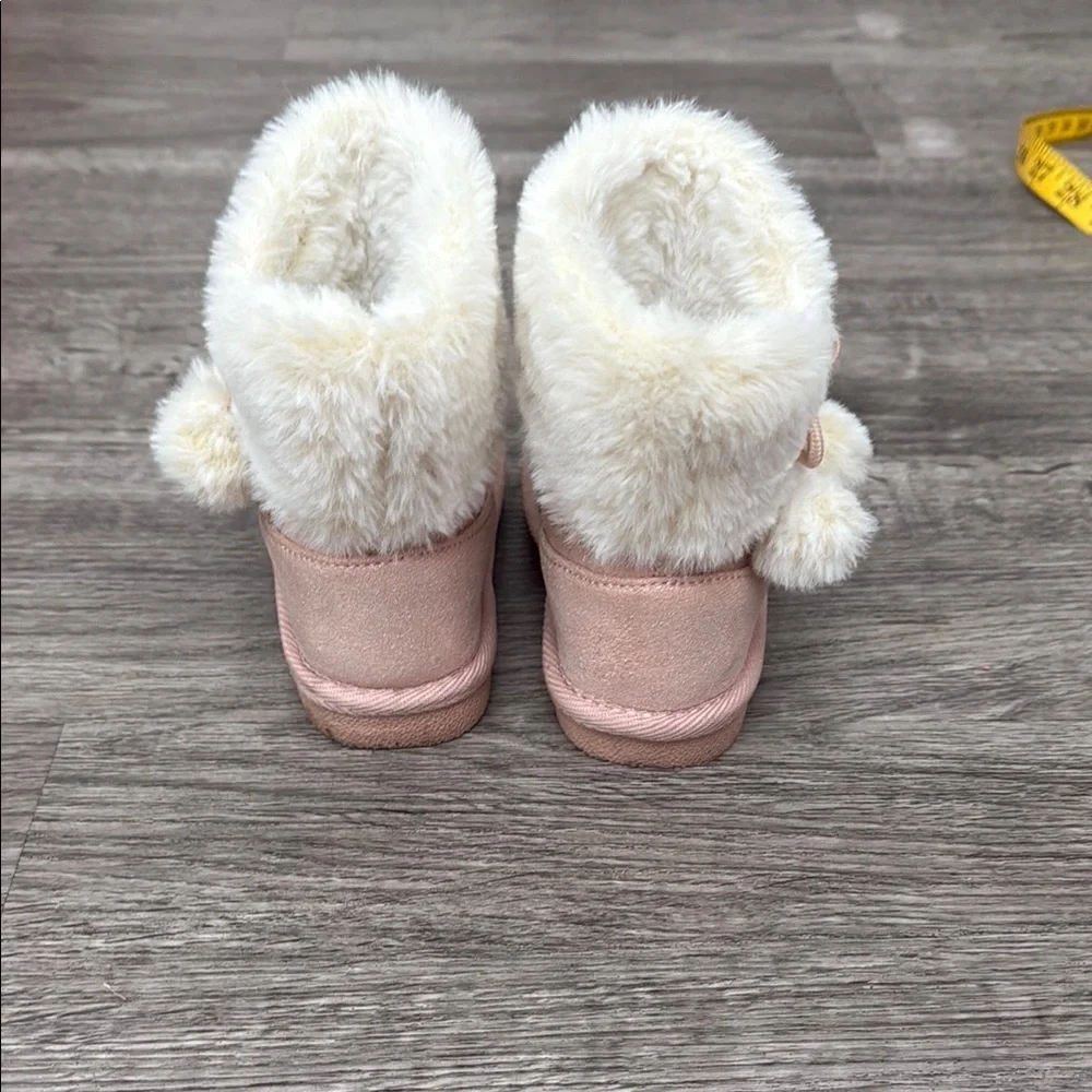 Pink‎ and White Cozy Fur-Trimmed Boots